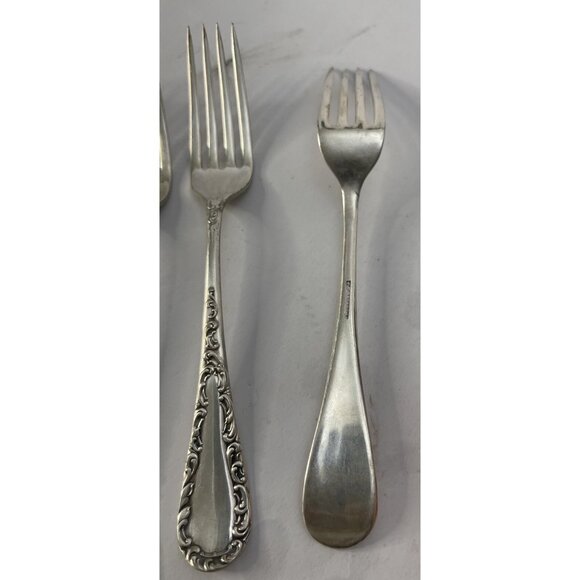WM Rogers & Son AA Dinner Forks Set of 4 Vintage - Picture 2 of 3